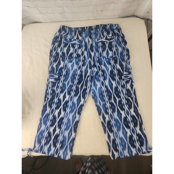 Chico's 1 by Zenergy Pants Sz Medium Crop Golf Neema Cargo Tie Dye Blue … - Picture 2 of 6